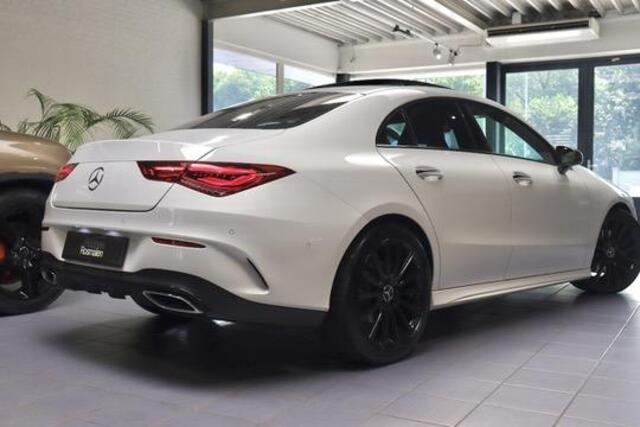 Mercedes-Benz CLA-KLASSE 200 AMG|PANO|Ambient|TrkHk|Memory stoelen