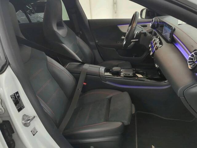 Mercedes-Benz CLA-KLASSE 200 Business Solution AMG