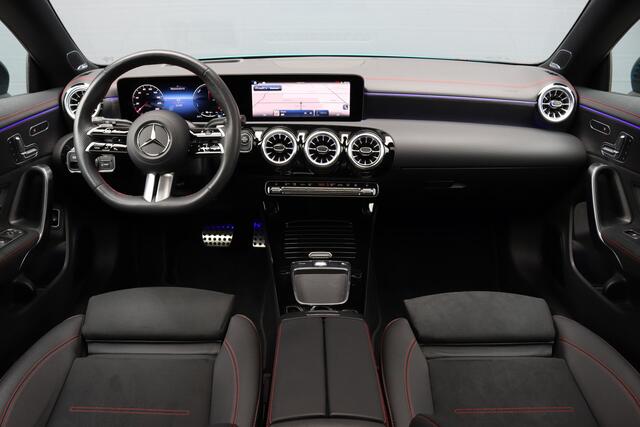 Mercedes-Benz CLA-KLASSE Shooting Brake 250 e Star Edition AMG Line | Facelift | Distronic | Panoramadak | Memory | Burmester | Surround Camera | HUD | Verwarmd Stuurwiel | Augmented Reality |