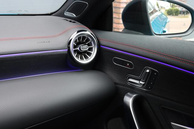 Mercedes-Benz CLA-KLASSE Shooting Brake 250 e Star Edition AMG Line | Facelift | Distronic | Panoramadak | Memory | Burmester | Surround Camera | HUD | Verwarmd Stuurwiel | Augmented Reality |