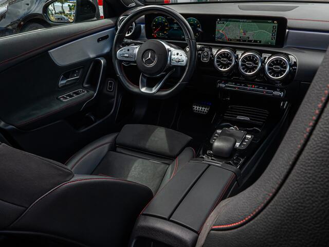 Mercedes-Benz CLA-KLASSE 200 Premium Plus AMG PANO BURMESTER 360 CAMERA HIGH PERF LED BOMVOL!!