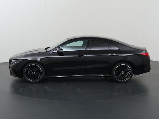 Mercedes-Benz CLA-KLASSE 180 Star Edition AMG Line | Panoramaschuifdak | AMG-line plus | Head-Up | Dodehoekassistent | Nightpakket |