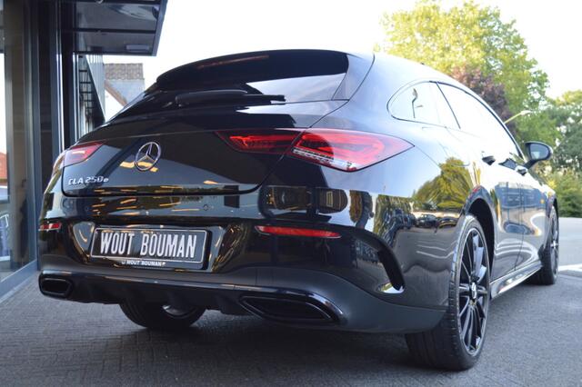 Mercedes-Benz CLA-KLASSE Shooting Brake 250 e AMG Led Panorama Burmester Distronic Head-Up Camera 360 Trekhaak Augmented Pdc