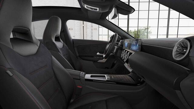 Mercedes-Benz CLA-KLASSE Coupé 250e Business Solution AMG | Panoramaschuifdak | Nightpakket | Sfeerverlichting | Achteruitrijcamera | Trekhaak | Stoelverwarming |