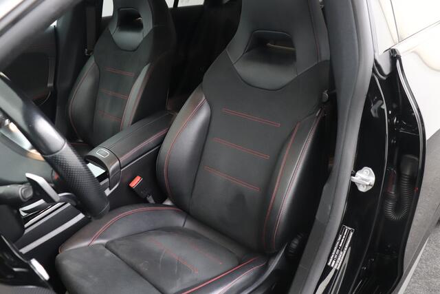 Mercedes-Benz CLA-KLASSE 180 Aut. AMG Night Camera Stoelverw. Sfeerverlichting
