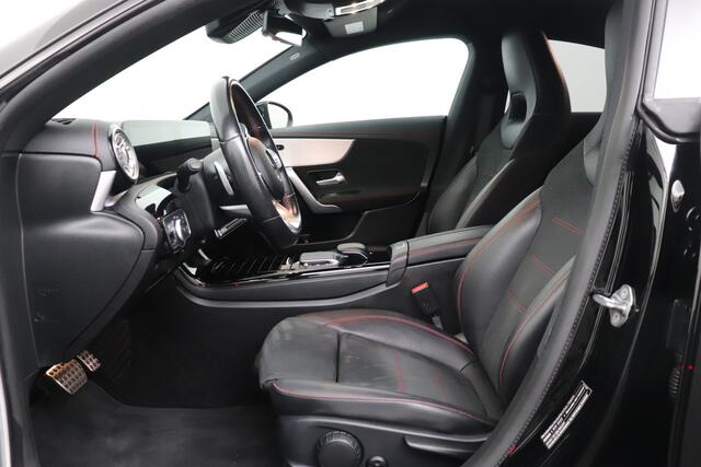 Mercedes-Benz CLA-KLASSE 180 Aut. AMG Night Camera Stoelverw. Sfeerverlichting