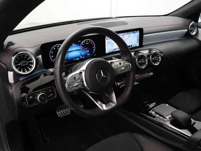 Mercedes-Benz CLA-KLASSE 250 e Business Solution AMG Limited | Panoramadak | Night | Rij assistentie |