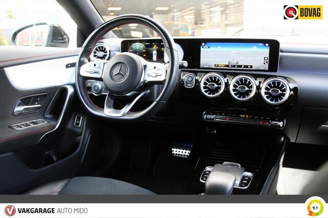 Mercedes-Benz CLA-KLASSE 180 Automaat Business Solution AMG | Trekhaak |