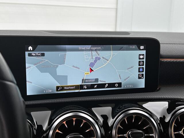 Mercedes-Benz CLA-KLASSE 180 Luxury Line | Premium pakket | Privacy Glass | Alarm scm3 | Apple CarPlay Keyless go | Parktronic + achtercamera | Inclusief 24 maanden MB Certified garantie voor Europa.