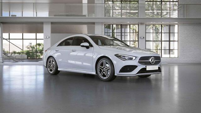 Mercedes-Benz CLA-KLASSE 180 Business Solution AMG | Sfeerverlichting | Widescreen | Apple carplay | Parkeercamera | Stoelverwarming |