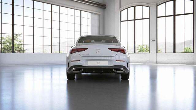 Mercedes-Benz CLA-KLASSE 180 Business Solution AMG | Sfeerverlichting | Widescreen | Apple carplay | Parkeercamera | Stoelverwarming |