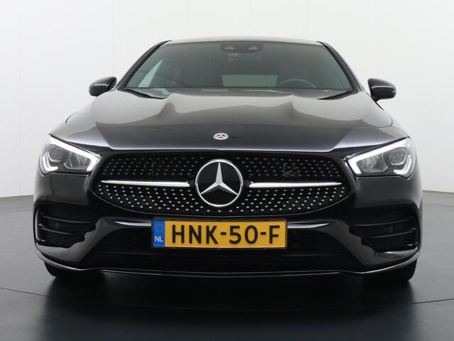 Mercedes-Benz CLA-KLASSE Shooting Brake 250 e AMG Line PHEV PLUG-IN HYBRIDE | 1e EIGENAAR | UNIEKE KM-STAND | LEDER | PANORAMADAK | CAMERA | AMBIENT SFEERVERLICHTING | RIJKLAAR GELEVERD INCL. 12 MAANDEN BOVAG GARANTIE