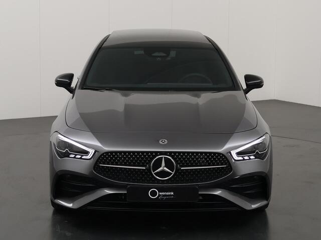 Mercedes-Benz CLA-KLASSE Shooting Brake 180 Star Edition AMG | Panoramdak | Night | 19" lichtmetalen velgen | Sfeerverlichting | Camera | Stoelverwarming |