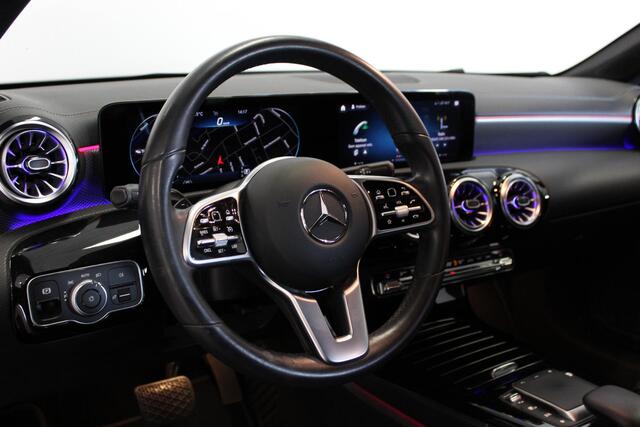 Mercedes-Benz CLA-KLASSE Shooting Brake 180 Business Solution Luxury | DAB-RADIO | CLIMA | E-KLEP | NAVIGATIE | SFEER | STOEL-VERW | 18'LMV | CRUISE |
