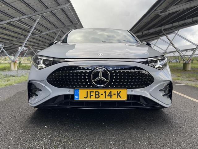 Mercedes-Benz CLA-KLASSE 250+ Launch Edition 85 kWh | Night | Panoramadak | DISTRONIC | Achteruitrijcamera | Dodehoekassistent | Trekhaak |