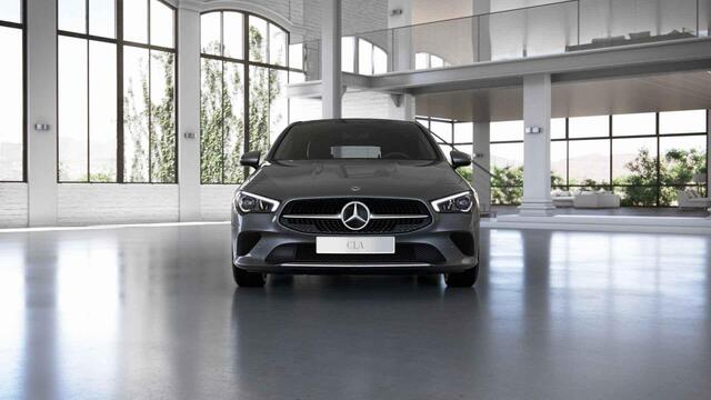 Mercedes-Benz CLA-KLASSE Shooting Brake 250 e Luxury Line | Panoramadak | Widescreen | Trekhaak | Stoelverwarming | Sfeerverlichting |