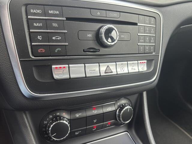 Mercedes-Benz CLA-KLASSE 180 | AMG Pakket | Automaat | Stoelverwarming | Sportstoelen