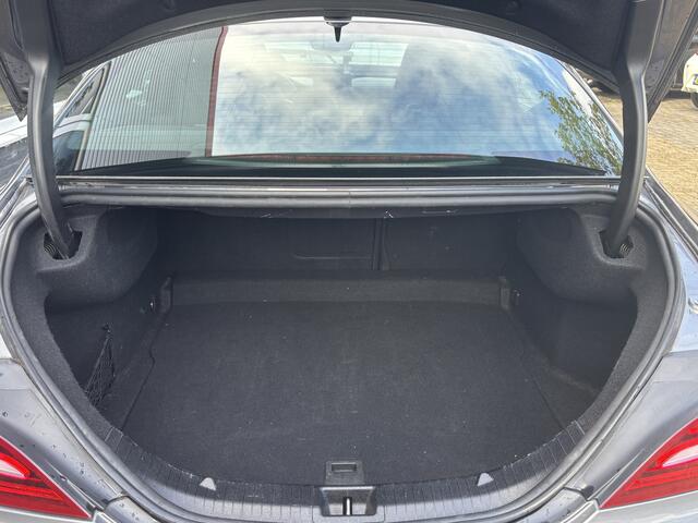 Mercedes-Benz CLA-KLASSE 180 | AMG Pakket | Automaat | Stoelverwarming | Sportstoelen