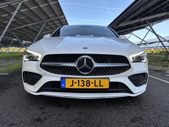 Mercedes-Benz CLA-KLASSE 180 Business Solution AMG | Sfeerverlichting | Widescreen | Apple carplay | Parkeercamera | Stoelverwarming |