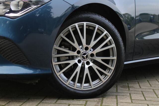 Mercedes-Benz CLA-KLASSE Shooting Brake 250 e Luxury Line | Widescreen | Camera | Navigatie | Stoelverwarming | Elektrische achterklep | Zwenkbare trekhaak