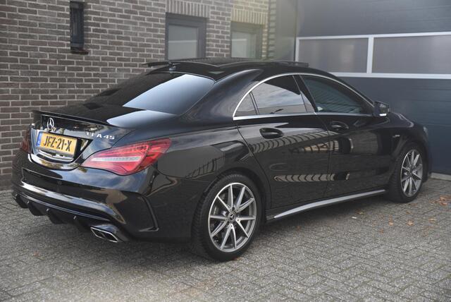 Mercedes-Benz CLA-KLASSE AMG 45 4MATIC Panoramadak