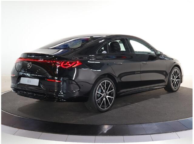 Mercedes-Benz CLA-KLASSE 250+ Launch Edition | AMG | Night | Panoramadak | 19" lichtmetalen velgen | Sfeerverlichting |