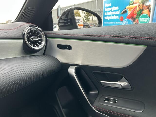 Mercedes-Benz CLA-KLASSE Shooting Brake 250 e AMG Line | Panoramadak | Nightpakket |