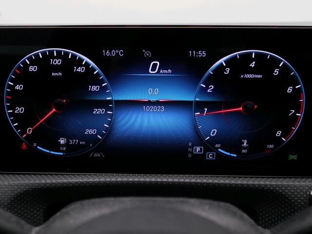 Mercedes-Benz CLA-KLASSE 180 Business Solution AMG AMG Line | Night Pakket | Panorama Schuif-Kanteldak | Sfeerverlichting | Memory Voorstoelen Ledkoplampen. Inclusief 24 maanden Mercedes-Benz Certified garantie voor Europa