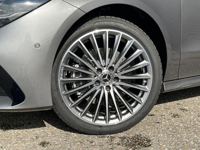 Mercedes-Benz CLA-KLASSE 250 e Star Edition AMG | Panoramadak | Apple CarPlay | Android Auto | Sfeerverlichting | Stoelverwarming | Parkeersensoren | Achteruitrijcamera | Elektrisch Inklapbare Buitenspiegels