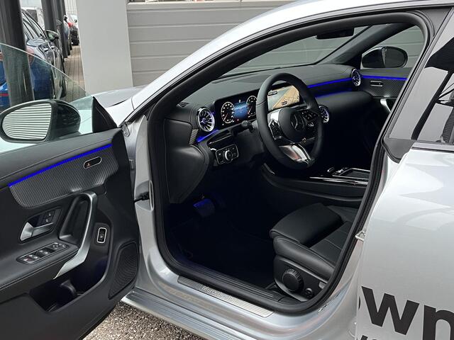 Mercedes-Benz CLA-KLASSE Shooting Brake 180 Luxury Line