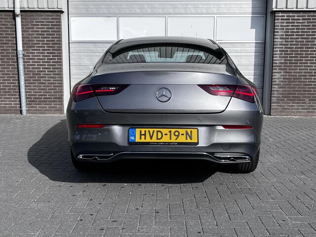 Mercedes-Benz CLA-KLASSE 180 Star Edition Luxury | Panoramadak | Apple CarPlay | Android Auto | Sierdelen Lindehout Zwart | Sfeerverlichting | Stoelverwarming | Achteruitrijcamera | Parkeersensoren | Elektrisch Inklapbare Buitenspiegels