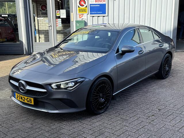 Mercedes-Benz CLA-KLASSE 180 Premium Plus | AUTOMAAT | FULL LED | NAVI | PDC |