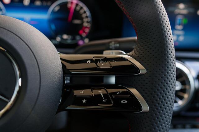 Mercedes-Benz CLA-KLASSE 250e Shooting Brake Business Solution AMG | Panoramaschuifdak | Burmester | Rijassistentiepakket | Night | Trekhaak