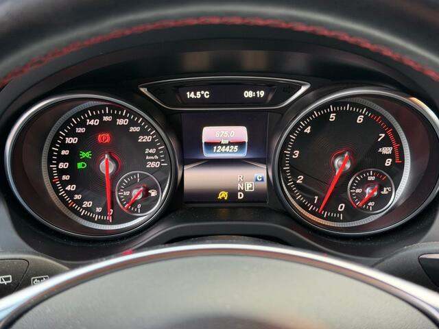 Mercedes-Benz CLA-KLASSE Shooting Brake 180 AMG Night Pakket LED Camera