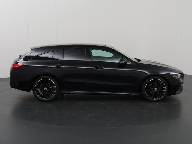 Mercedes-Benz CLA-KLASSE Shooting Brake 180 Business Solution AMG | Night Pakket | Panoramadak | 19" multispaaks velgen | 360 graden camera | Elekt. inklapbare trekhaak |