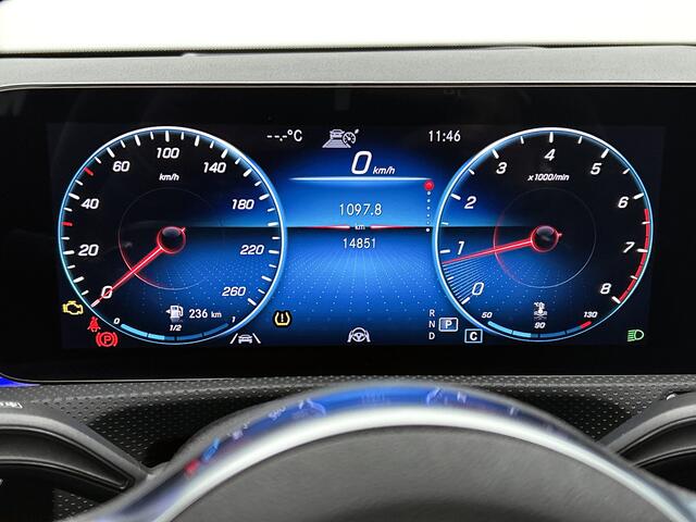 Mercedes-Benz CLA-KLASSE 200 AMG-Line | Night pakket | Panorama Schuif/kanteldak | Memory Seats | Head-Up Display | Rijassistentie pakket | 360 Camera | Sfeerverlichting Inclusief 24 maanden MB Certified garantie voor Europa.