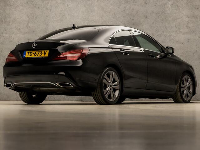 Mercedes-Benz CLA-KLASSE 180 Sport (GROOT NAVIGATIE, CAMERA, ZWART HEMEL, STOELVERWARMING, GETINT GLAS, HALF LEDER, XENON, GETINT GLAS, KEYLESS START, WITTE STIKSELS,