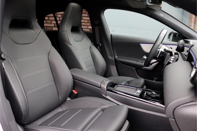 Mercedes-Benz CLA-KLASSE Shooting Brake 250 e AMG Line Aut8 | Facelift | Panoramadak | Distronic+ | Memory | Verwarmd Stuuwiel | Leder | HUD | Sfeerverlichting | Augmented Reality | Surround Camera | Keyless Go |