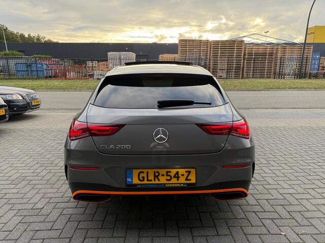 Mercedes-Benz CLA-KLASSE Shooting Brake 200 Premium Plus | 1E EIGENAAR | 12MND GARANTIE | ORANGE EDITION | PANO | CARPLAY | SFEERVERLICHTING | DASHCAM | AUTOMAAT | LED | AFSTANDSPILOT PLUS |