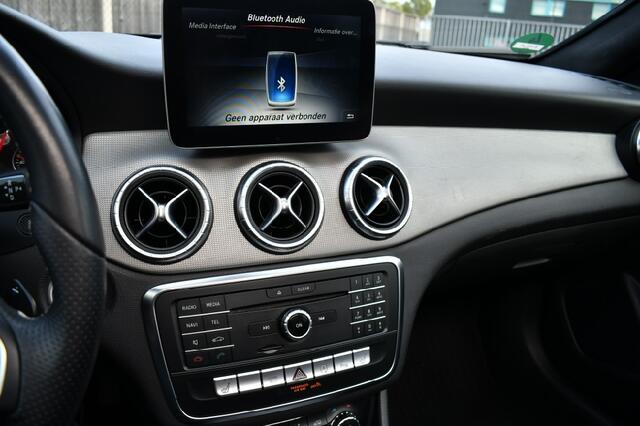 Mercedes-Benz CLA-KLASSE Night|Panodak|Keyless|Blindspot