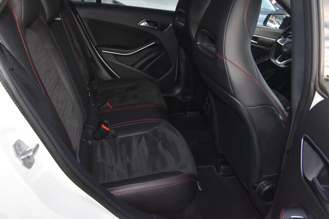 Mercedes-Benz CLA-KLASSE Shooting Brake 180 Business Solution AMG , TREKHAAK , LED KOPL , CR CONTR , NAVI , PDC V+A , LMV18 ,