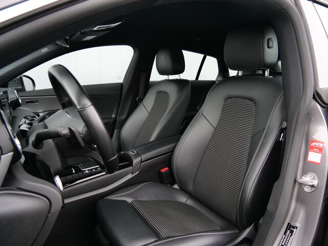 Mercedes-Benz CLA-KLASSE Shooting Brake 250 e Luxury Line 218 Pk Automaat Navi / Camera / Apple Carplay / DAB