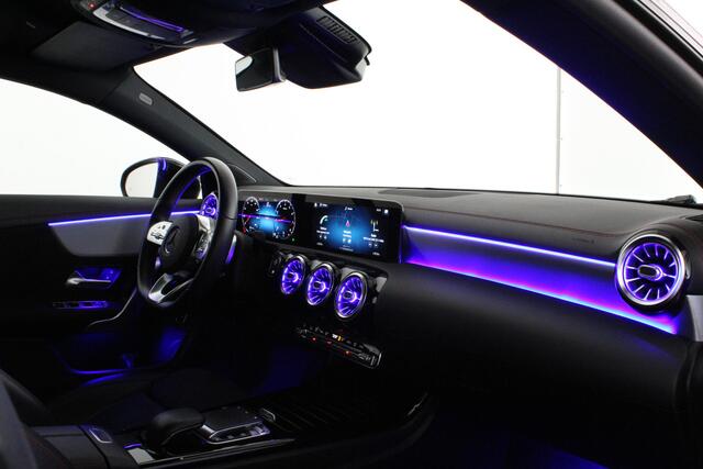 Mercedes-Benz CLA-KLASSE AMG Line > Night-pakket/Sfeer/Camera/Midline Audio...