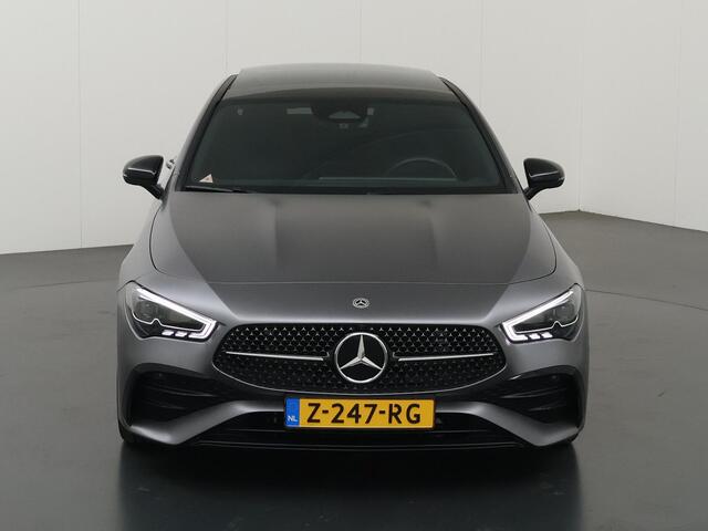 Mercedes-Benz CLA-KLASSE 180 AMG Line | Panorama Schuifdak | Night | Magno matte lak | Dodehoek assistent | Augmented Reality navigatie | Stoelverwarming | Multibeam |