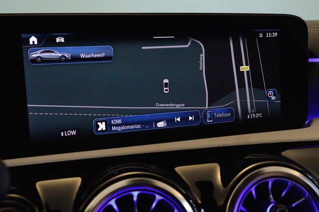 Mercedes-Benz CLA-KLASSE 180 Luxury Line Automaat | NAVI | 360-CAMERA | ADAP CRUISE | STOELVERW | AMBIENT-LIGHT |