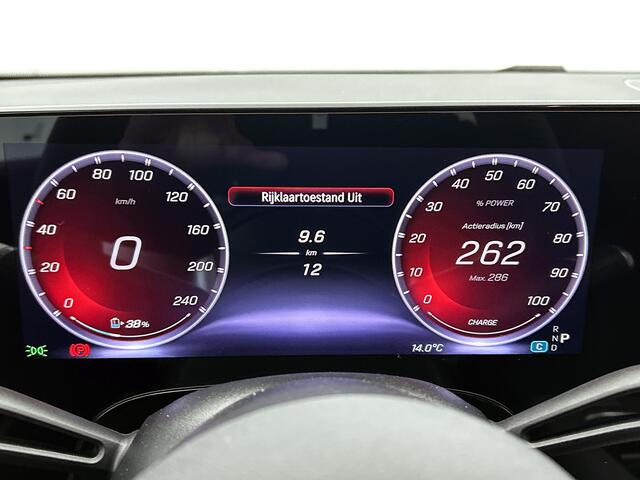 Mercedes-Benz CLA-KLASSE 250+ Launch Edition 85 kWh | Adaptieve Cruisecontrol | Memorypakket voorstoelen | Warmtepomp | Nightpakket | GUARD 360° vehicle protection | Panoramadak | MULTIBEAM LED | 19 inch AMG velgen |