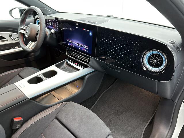 Mercedes-Benz CLA-KLASSE 250+ Launch Edition 85 kWh | Adaptieve Cruisecontrol | Memorypakket voorstoelen | Warmtepomp | Nightpakket | GUARD 360° vehicle protection | Panoramadak | MULTIBEAM LED | 19 inch AMG velgen |