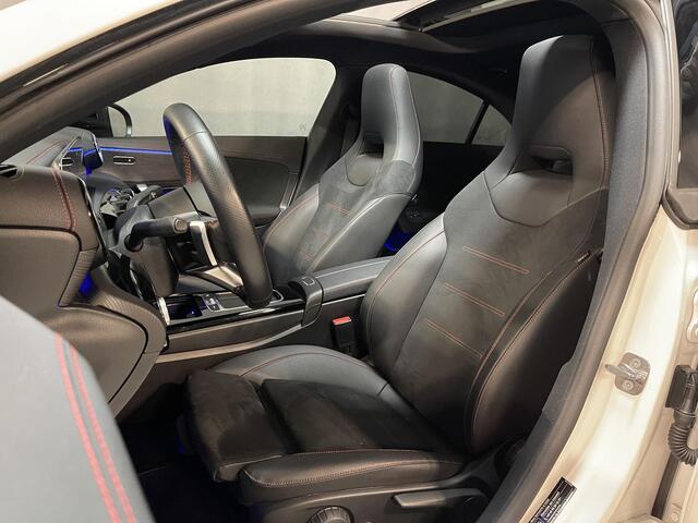 Mercedes-Benz CLA-KLASSE 250 e AMG Line FACELIFT 19"/Panoramadak/Matrix LED/Stoel + stuurverwarming/Apple Carplay & Android Auto/Adaptieve cruise/Dodehoek