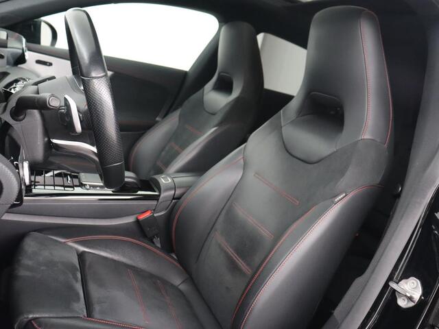 Mercedes-Benz CLA-KLASSE 250e AMG Limited | Panoramadak | Carplay | Stoelverwarming | Camera | Sfeerverlichting | Leder/Alcantara | Widescreen | Keyless | Matrix LED | Navigatie | PHEV | Plug In