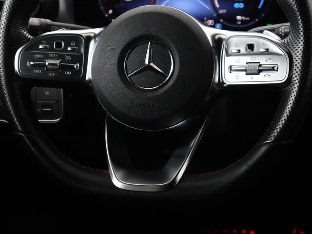 Mercedes-Benz CLA-KLASSE 250e AMG Limited | Panoramadak | Carplay | Stoelverwarming | Camera | Sfeerverlichting | Leder/Alcantara | Widescreen | Keyless | Matrix LED | Navigatie | PHEV | Plug In